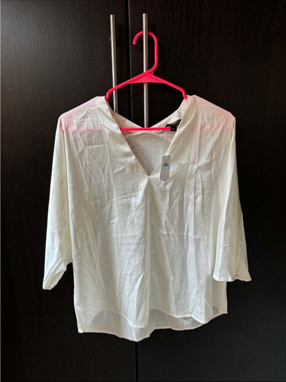 Banana Republic White V-Neck Lightweight Blouse • S